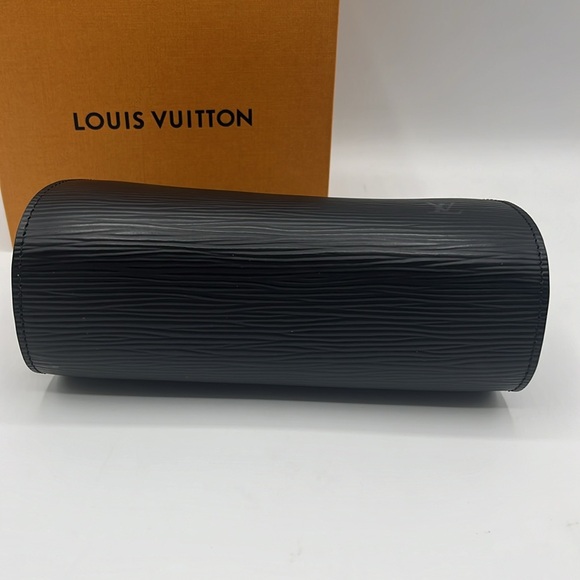 Louis Vuitton Black Dauphine Epi Pouch - Picture 7 of 14